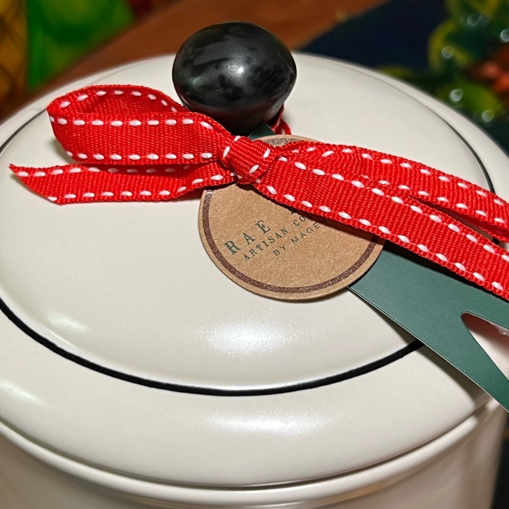 Set of two new Rae Dunn canisters - Picture 5 of 8